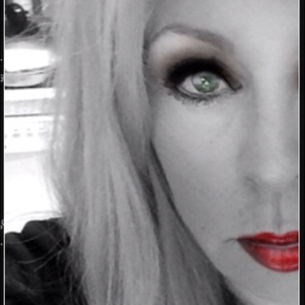 Meet your Posher, Kim